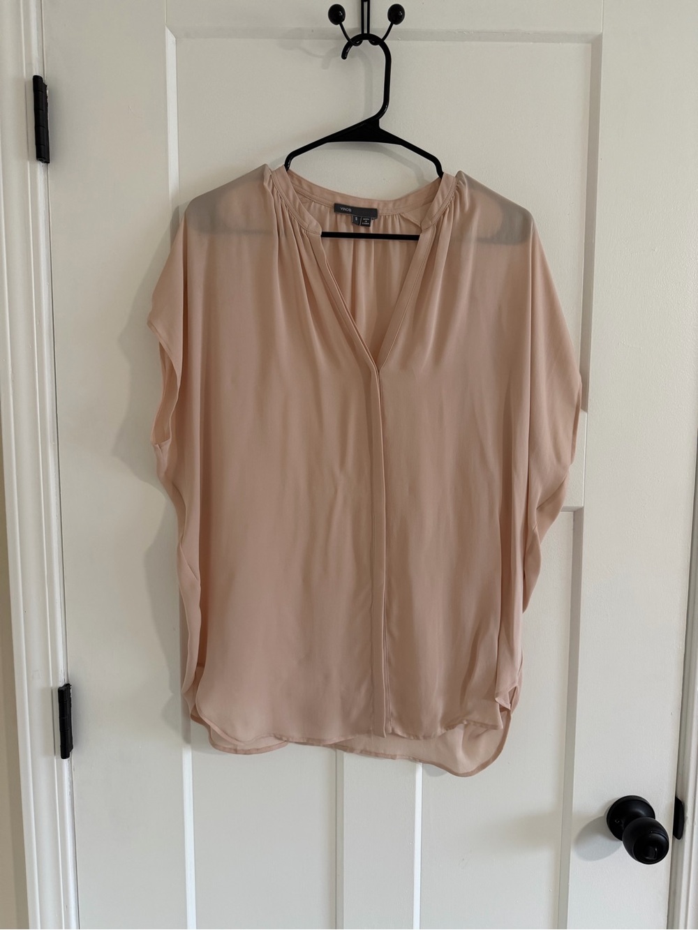 Vince Soft Blush Split-Neck Short Sleeve Blouse Small 100% SILK - Picture 2 of 5